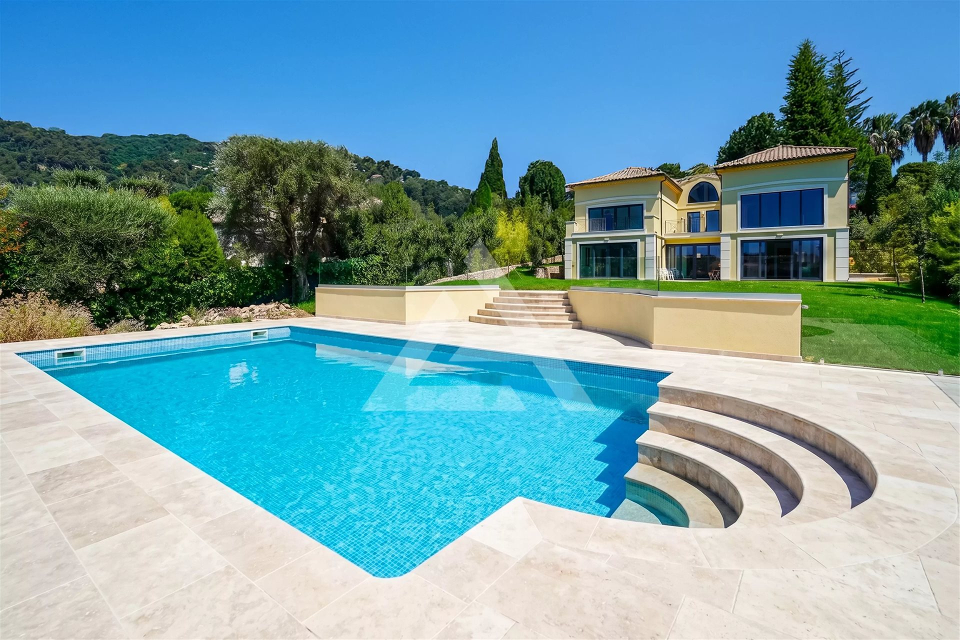 Maison à vendre, 400m², Roquebrune-Cap-Martin