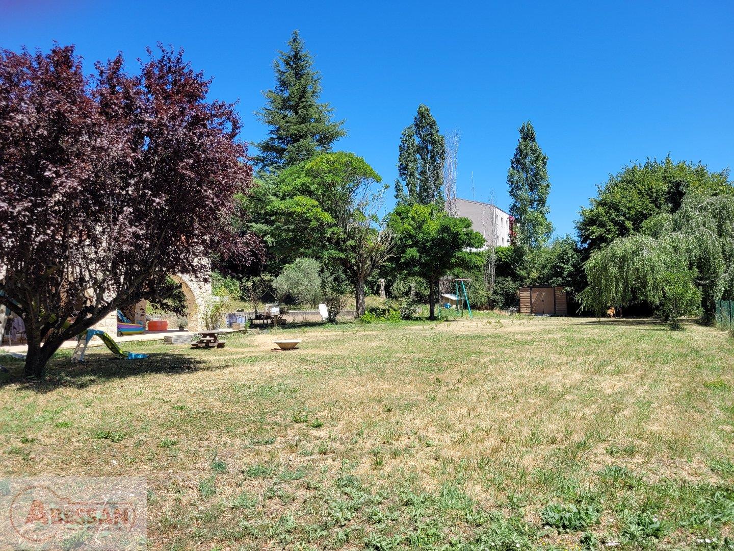 Maison à vendre, 250m², Laragne-Montéglin