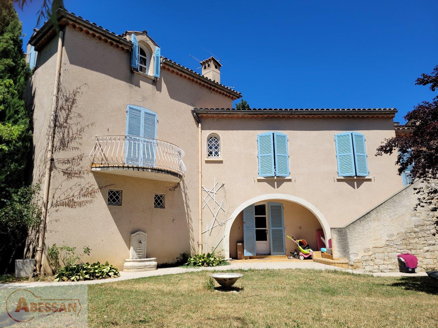 Maison à vendre, 250m², Laragne-Montéglin