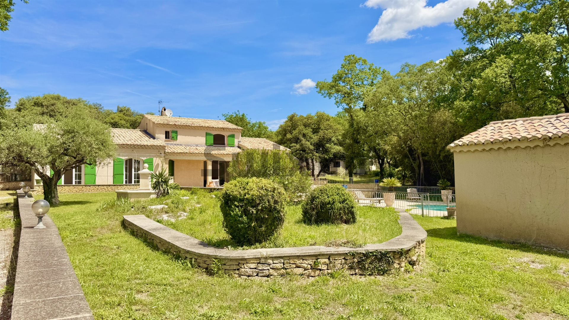 Maison à vendre, 175m², Castillon-du-Gard