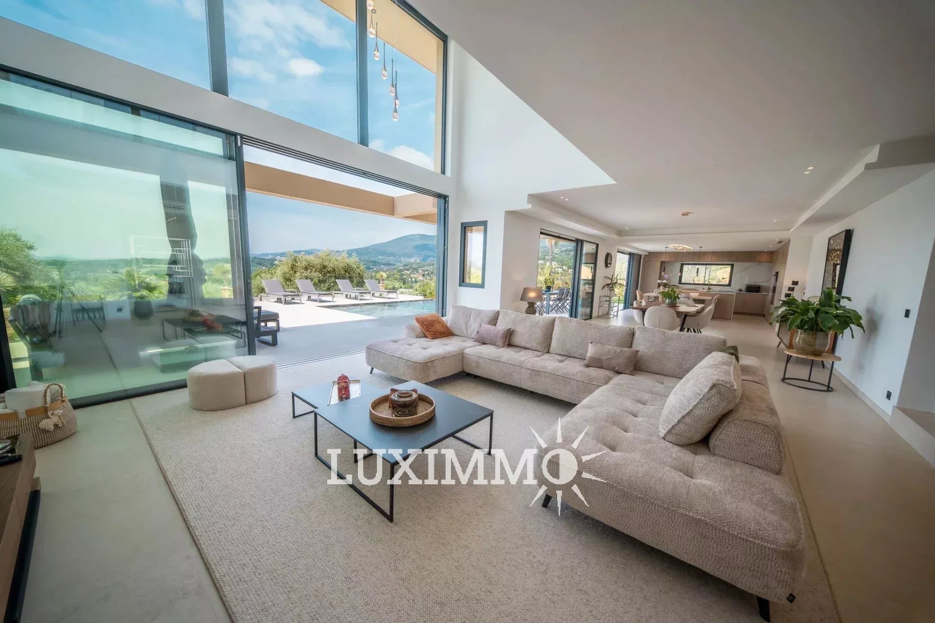 Maison à vendre, 370m², Opio
