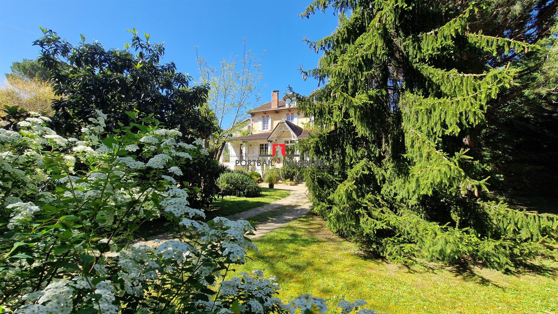 Maison à vendre, 354m², Saint-André-de-Cubzac