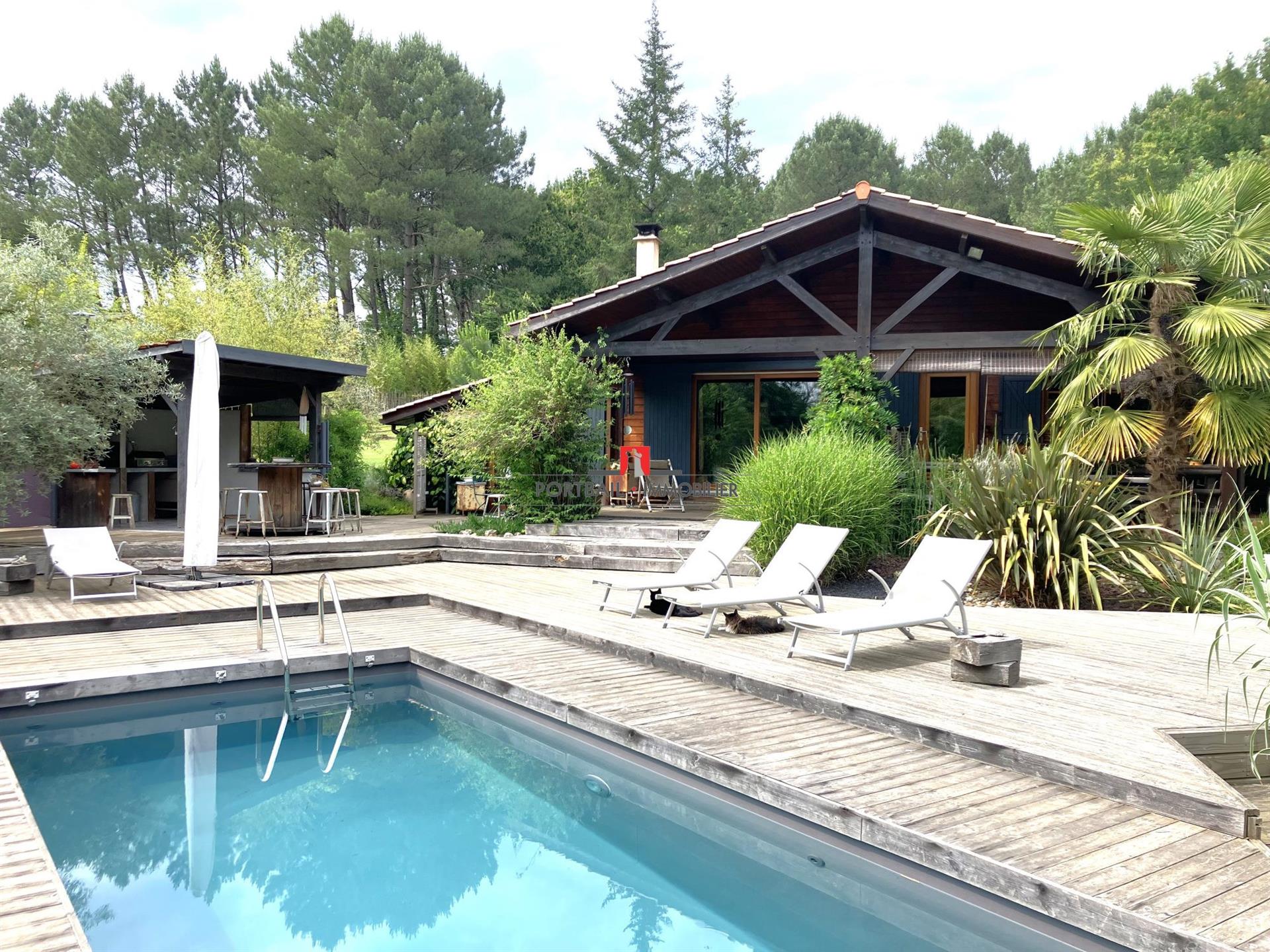 Maison à vendre, 121m², Coutras