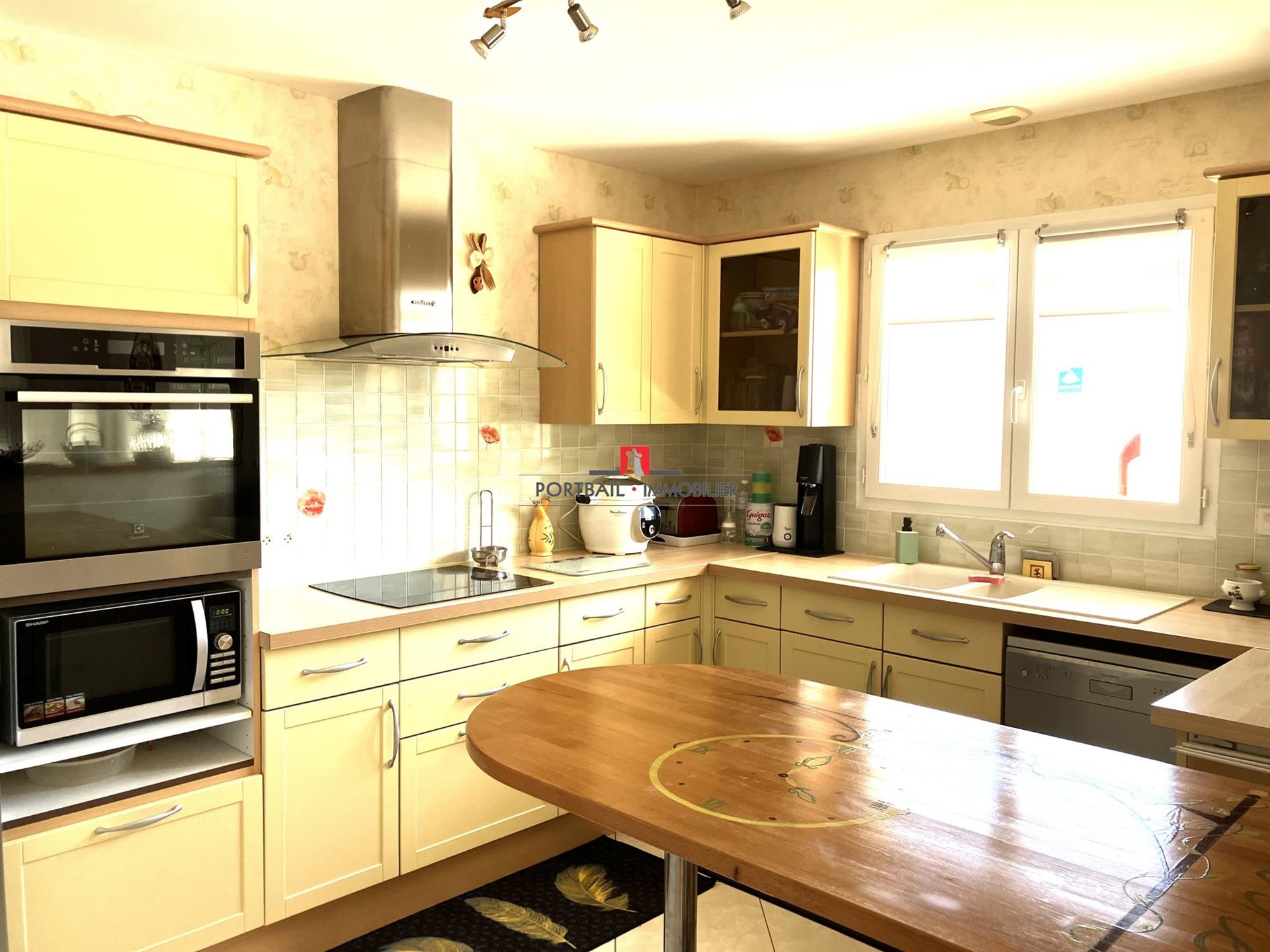 Maison à vendre, 200m², Saint-Yzan-de-Soudiac