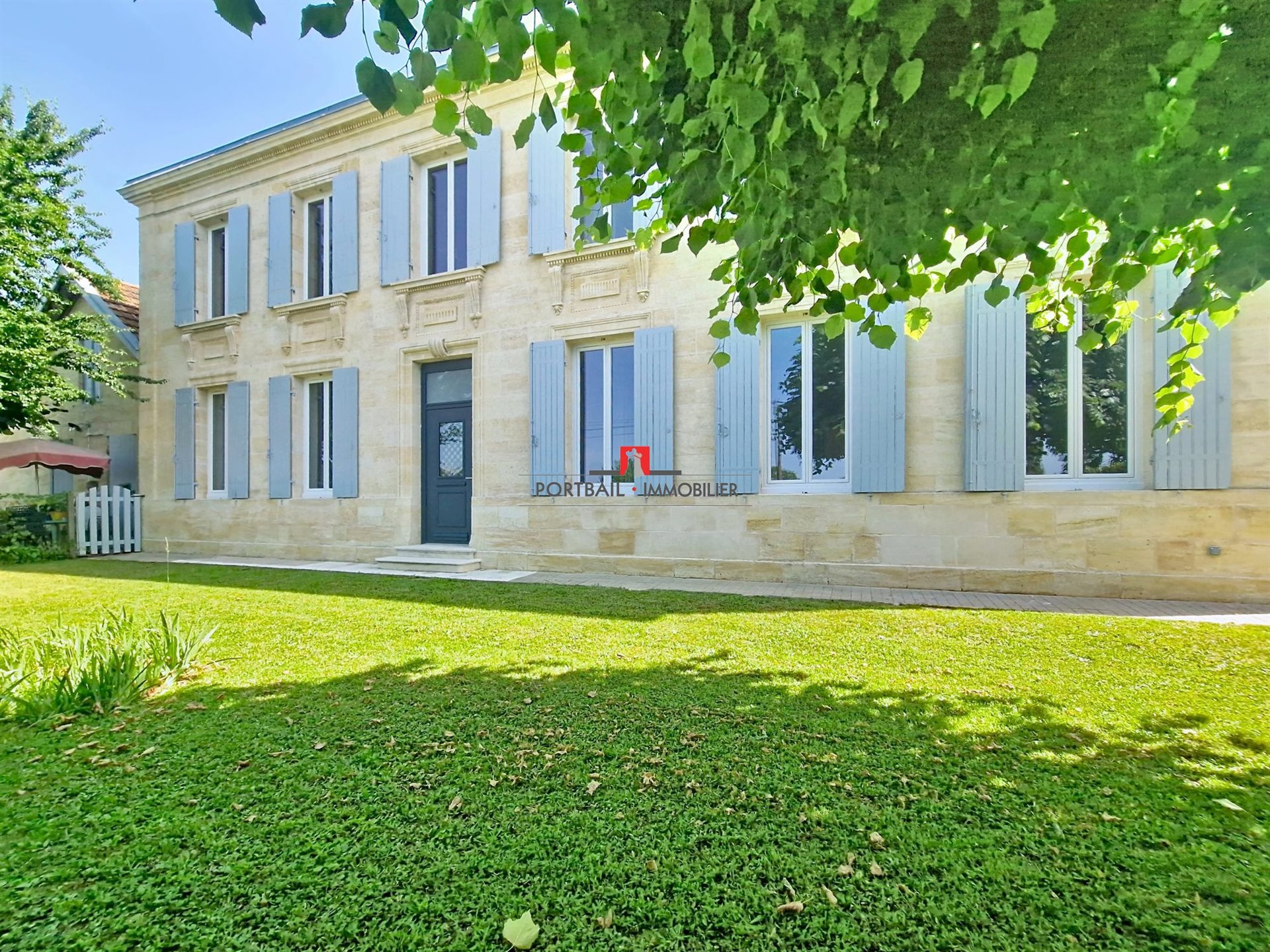 Maison à vendre, 303m², Bayon-sur-Gironde