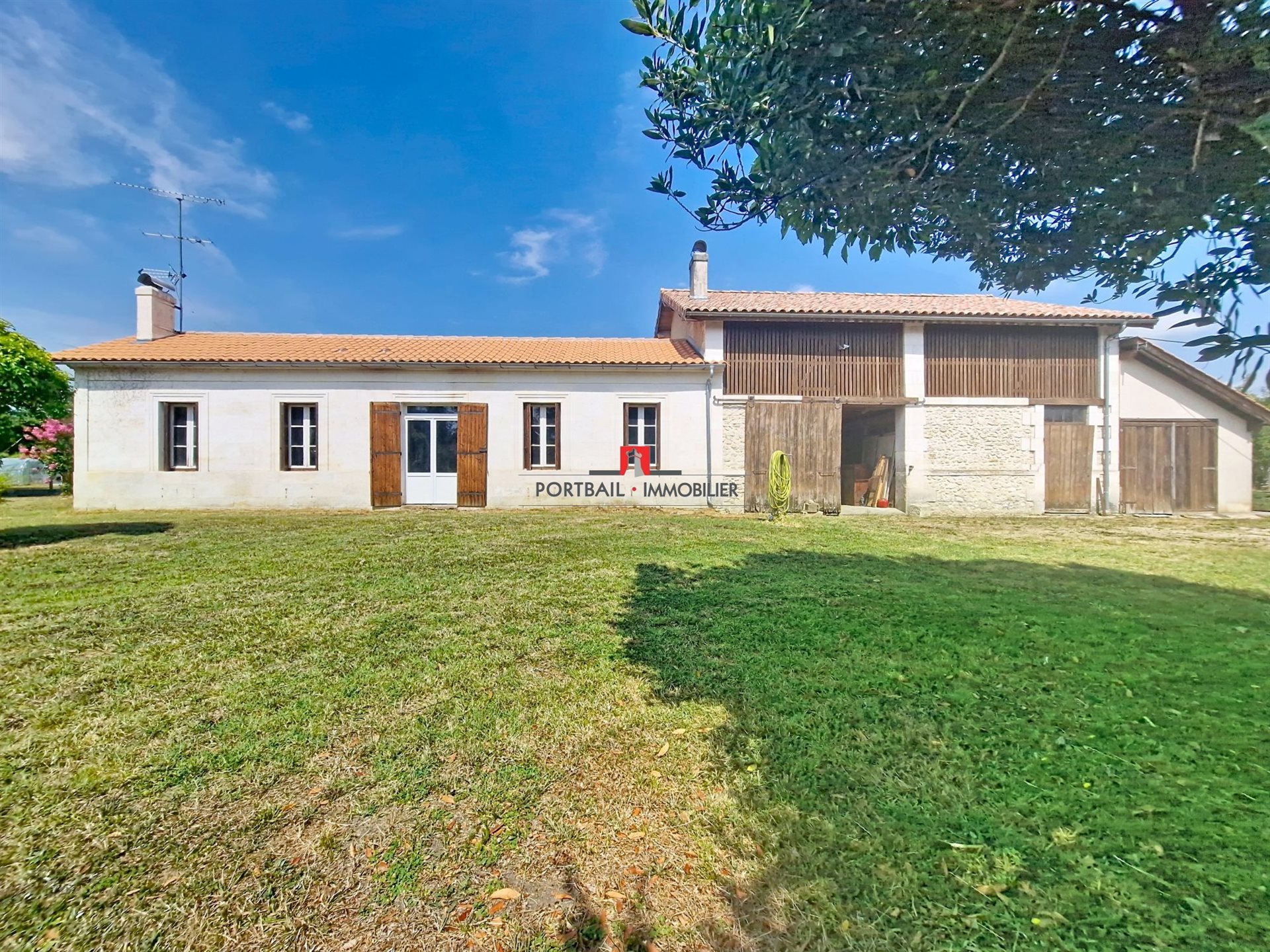 Maison à vendre, 166m², Saint-Christoly-de-Blaye