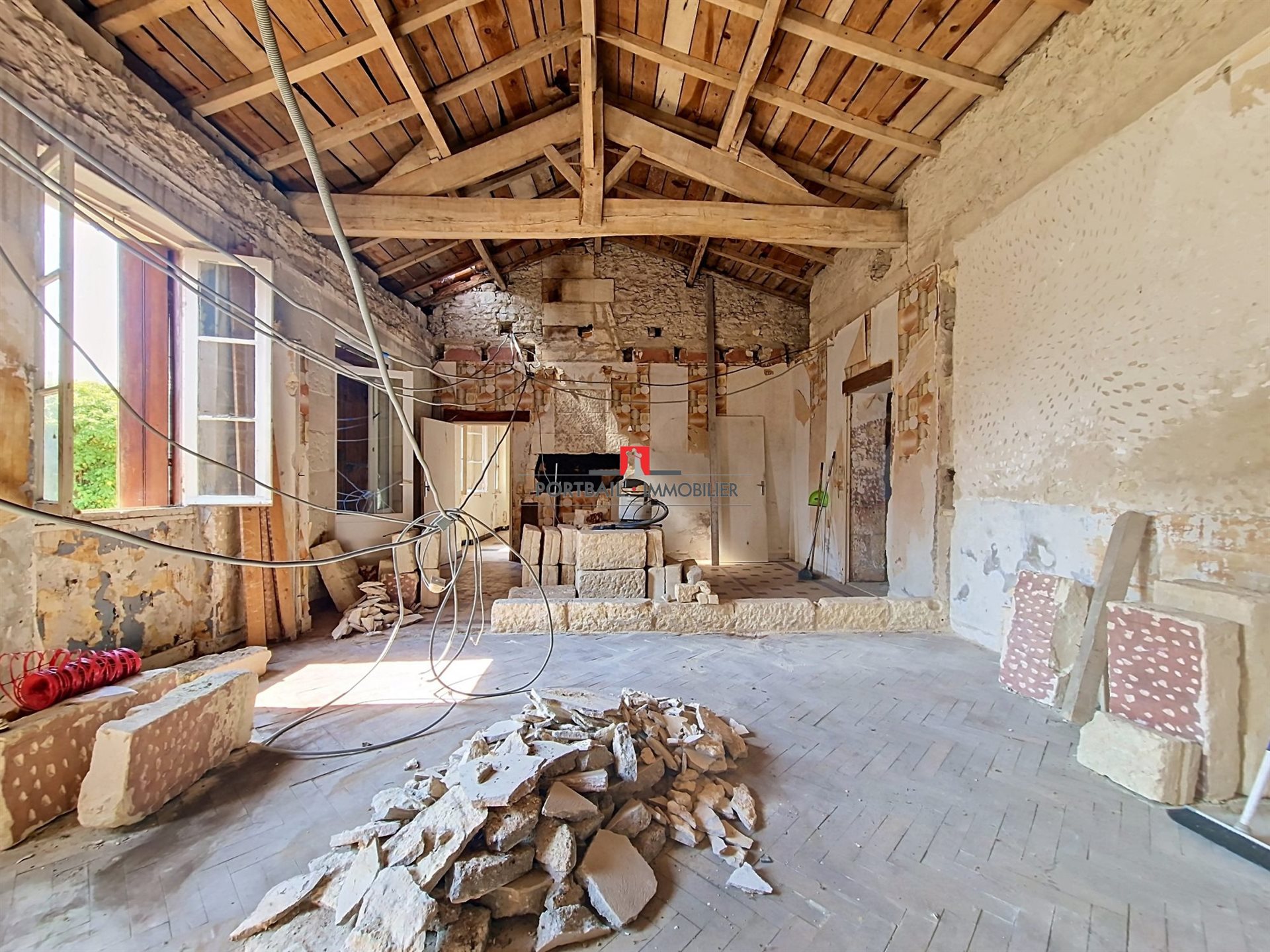 Maison à vendre, 166m², Saint-Christoly-de-Blaye