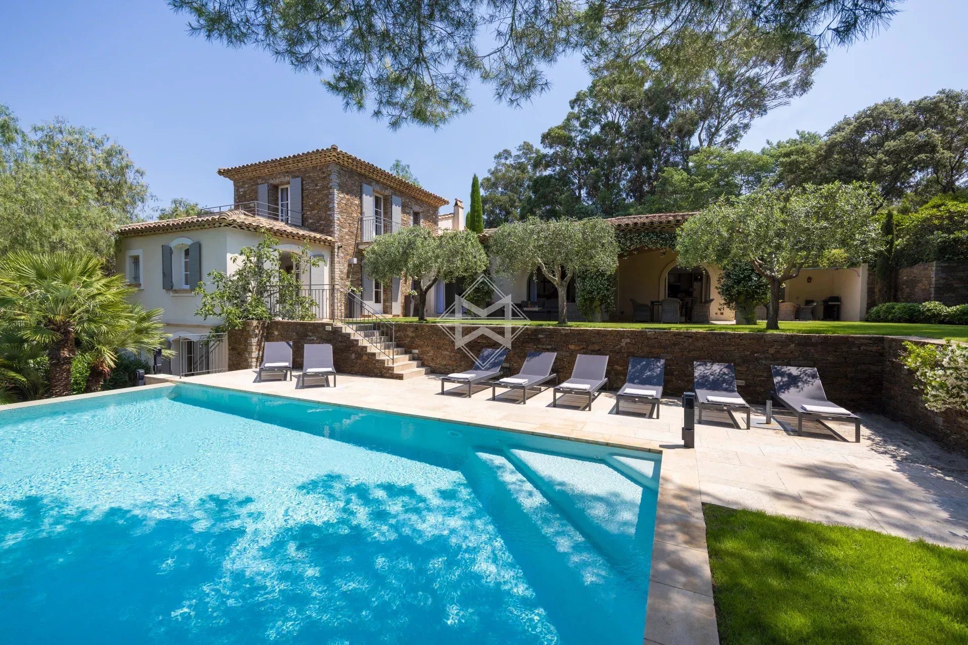 Maison à vendre, 220m², La Croix-Valmer