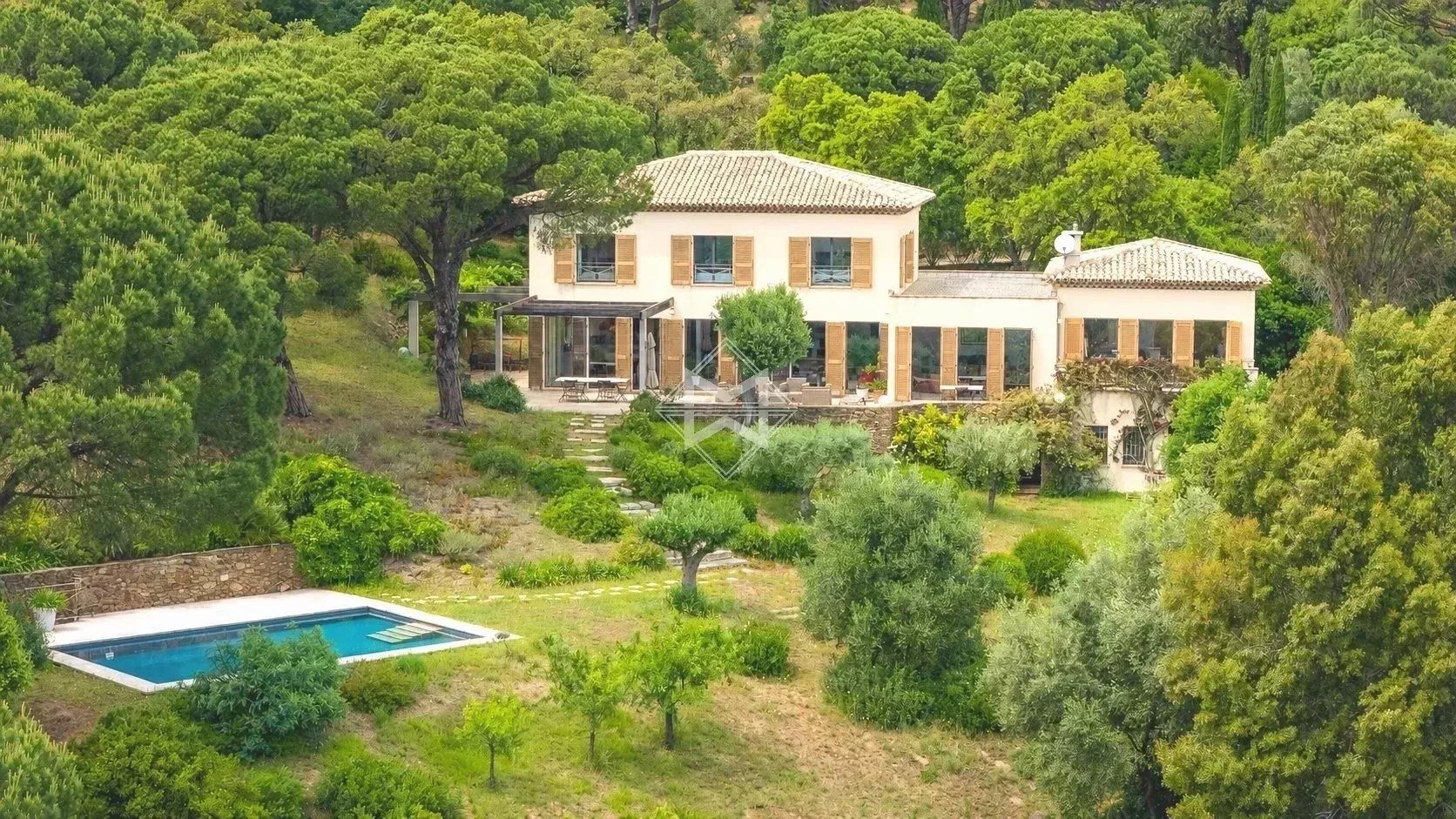 Maison à vendre, 350m², La Croix-Valmer