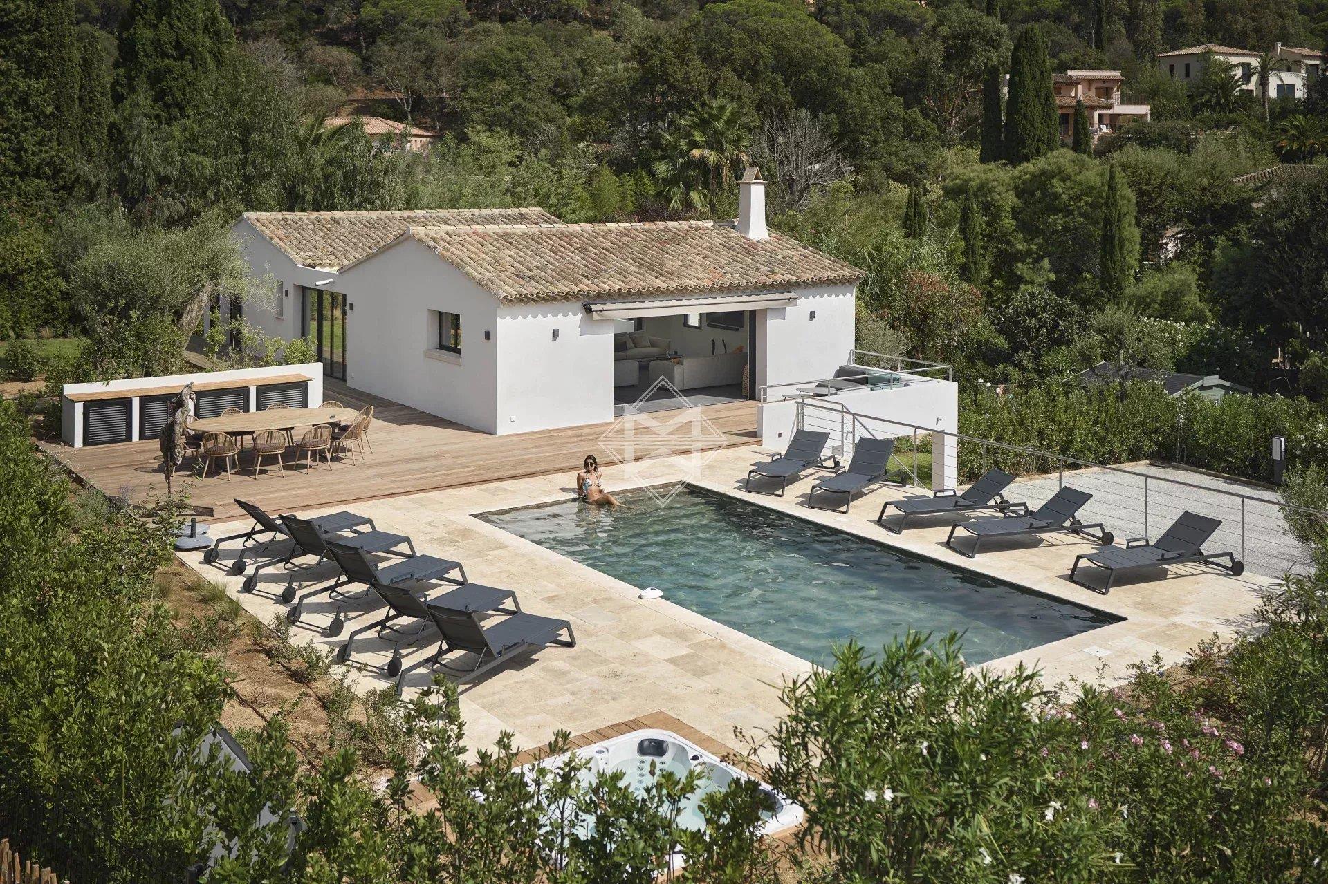 Maison à vendre, 280m², La Croix-Valmer