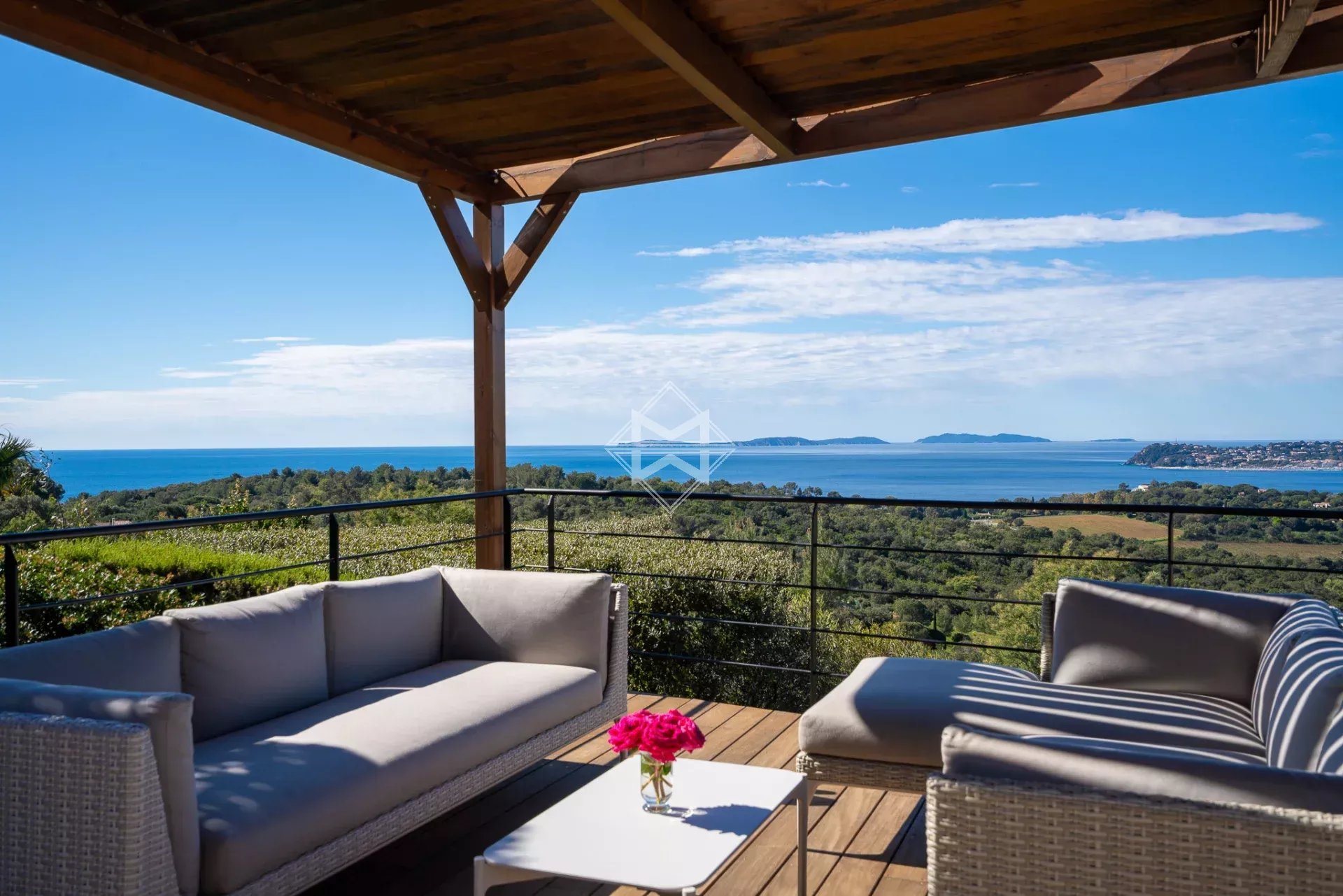 Maison à vendre, 220m², La Croix-Valmer
