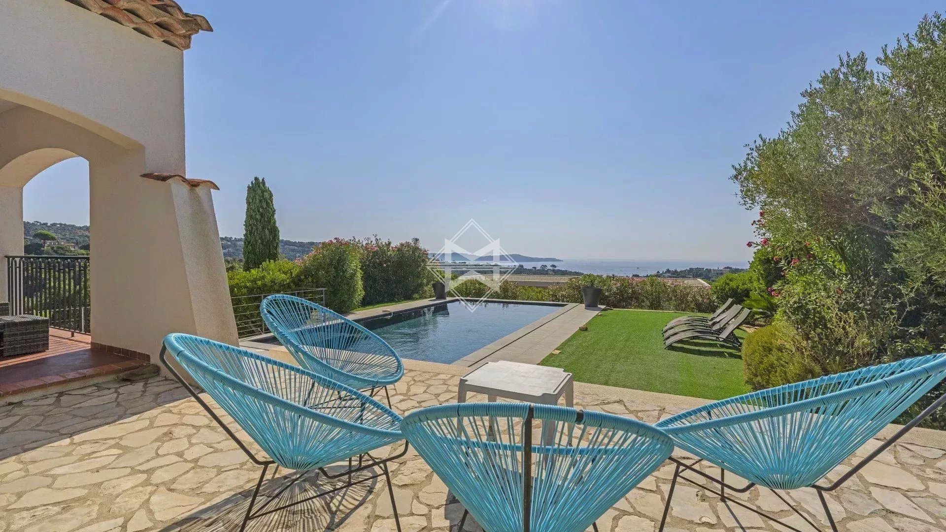 Maison à vendre, 220m², Cavalaire-sur-Mer
