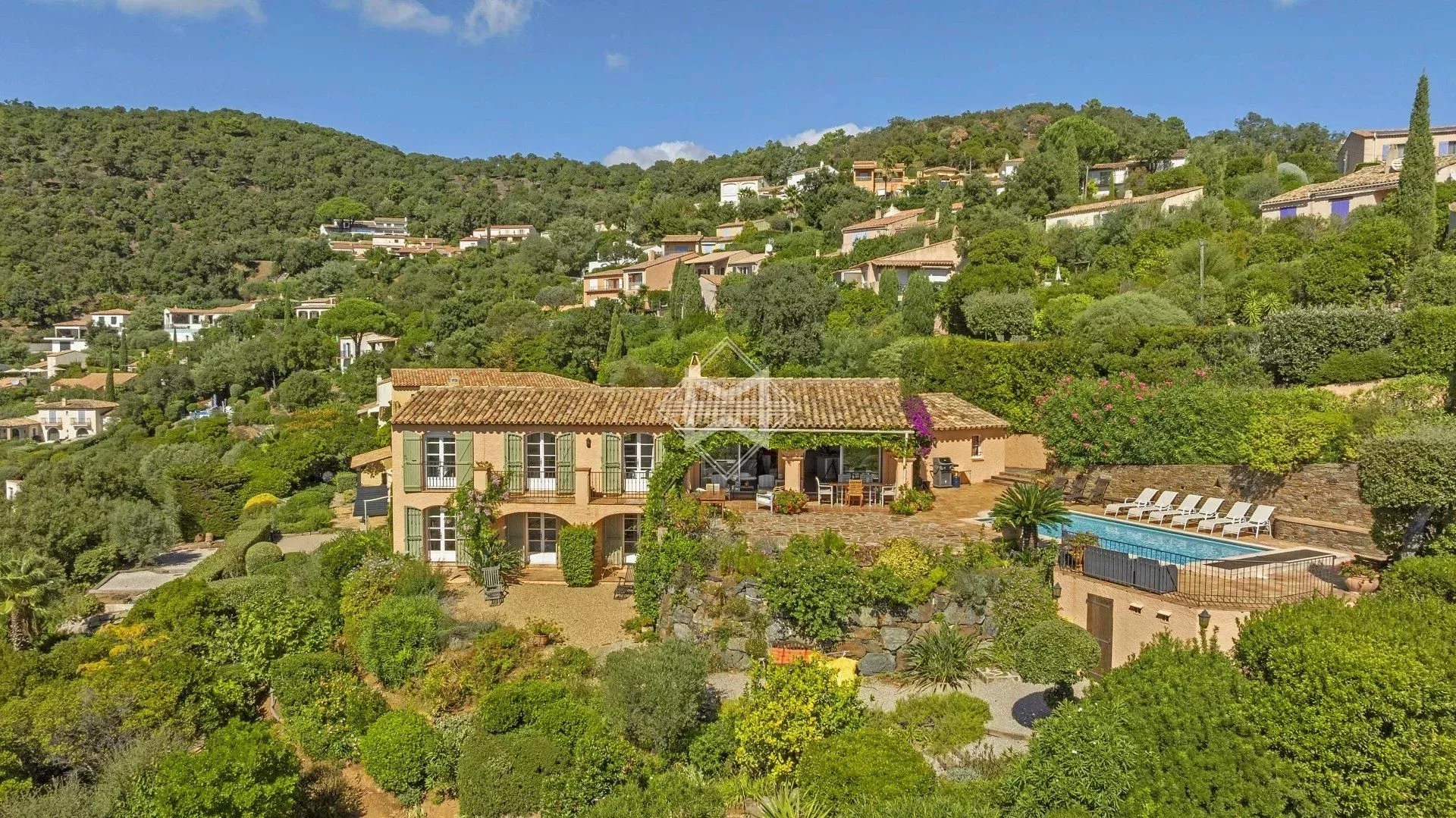 Maison à vendre, 157m², La Croix-Valmer