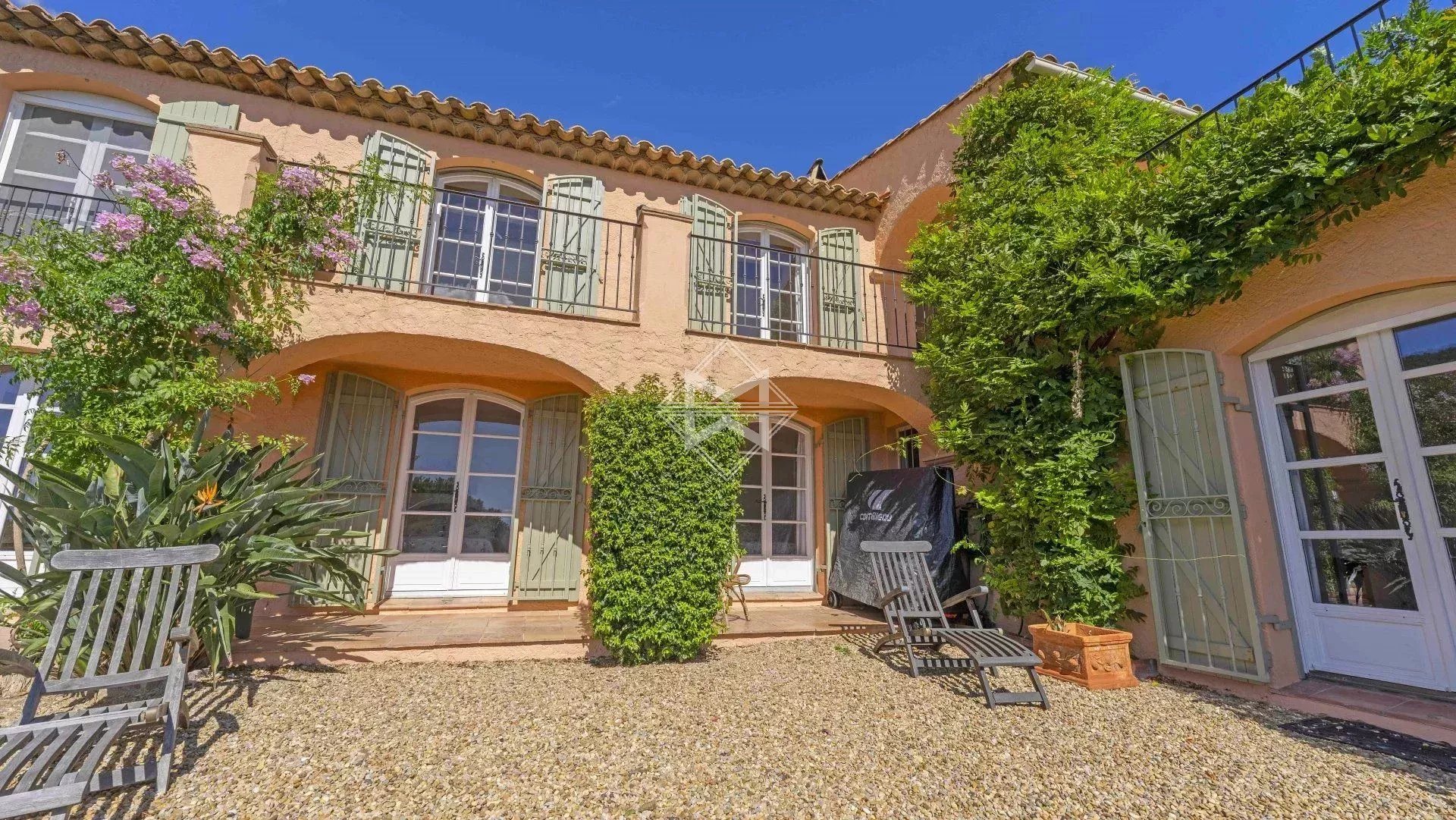Maison à vendre, 157m², La Croix-Valmer