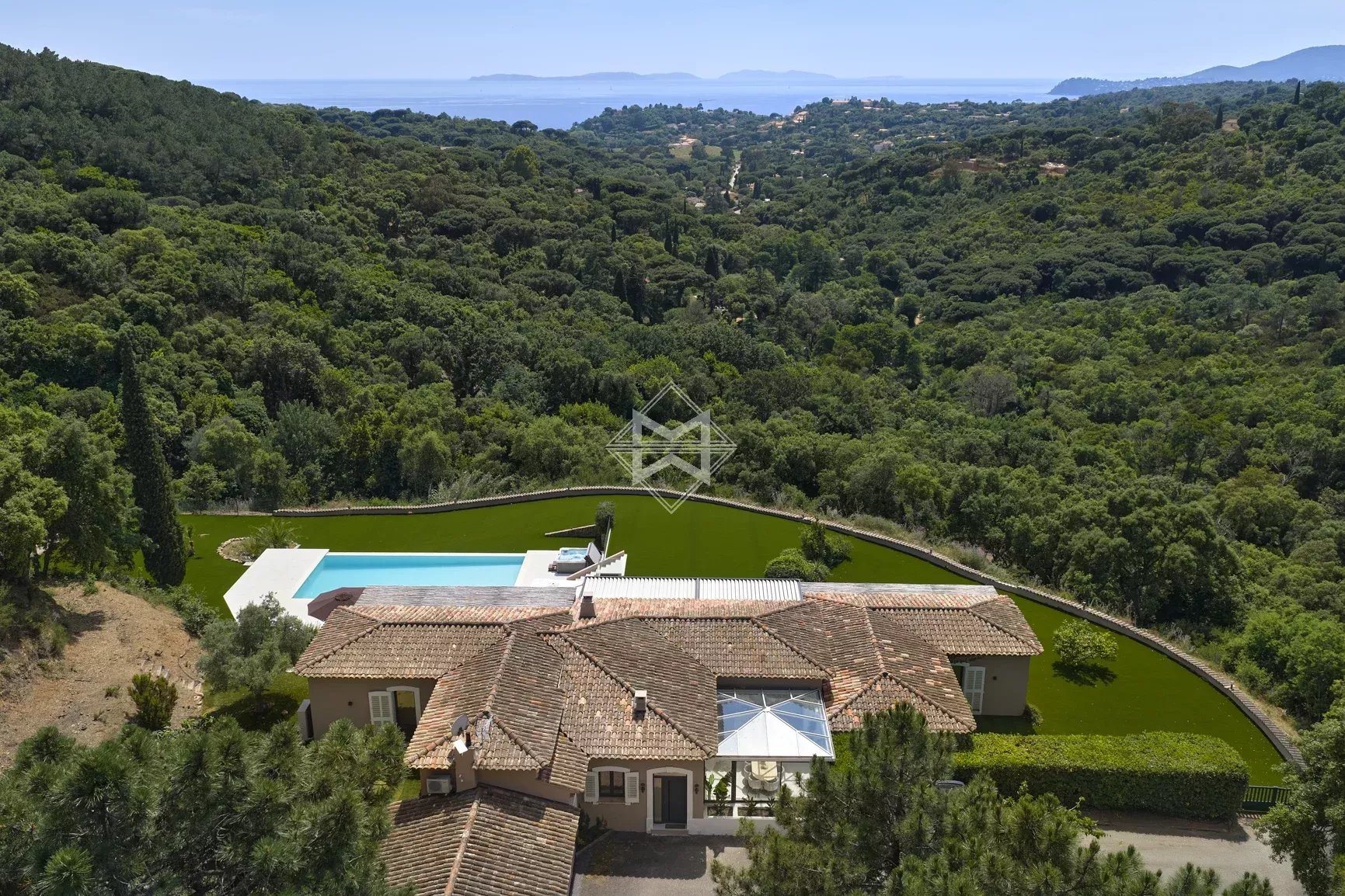 Maison à vendre, 370m², La Croix-Valmer