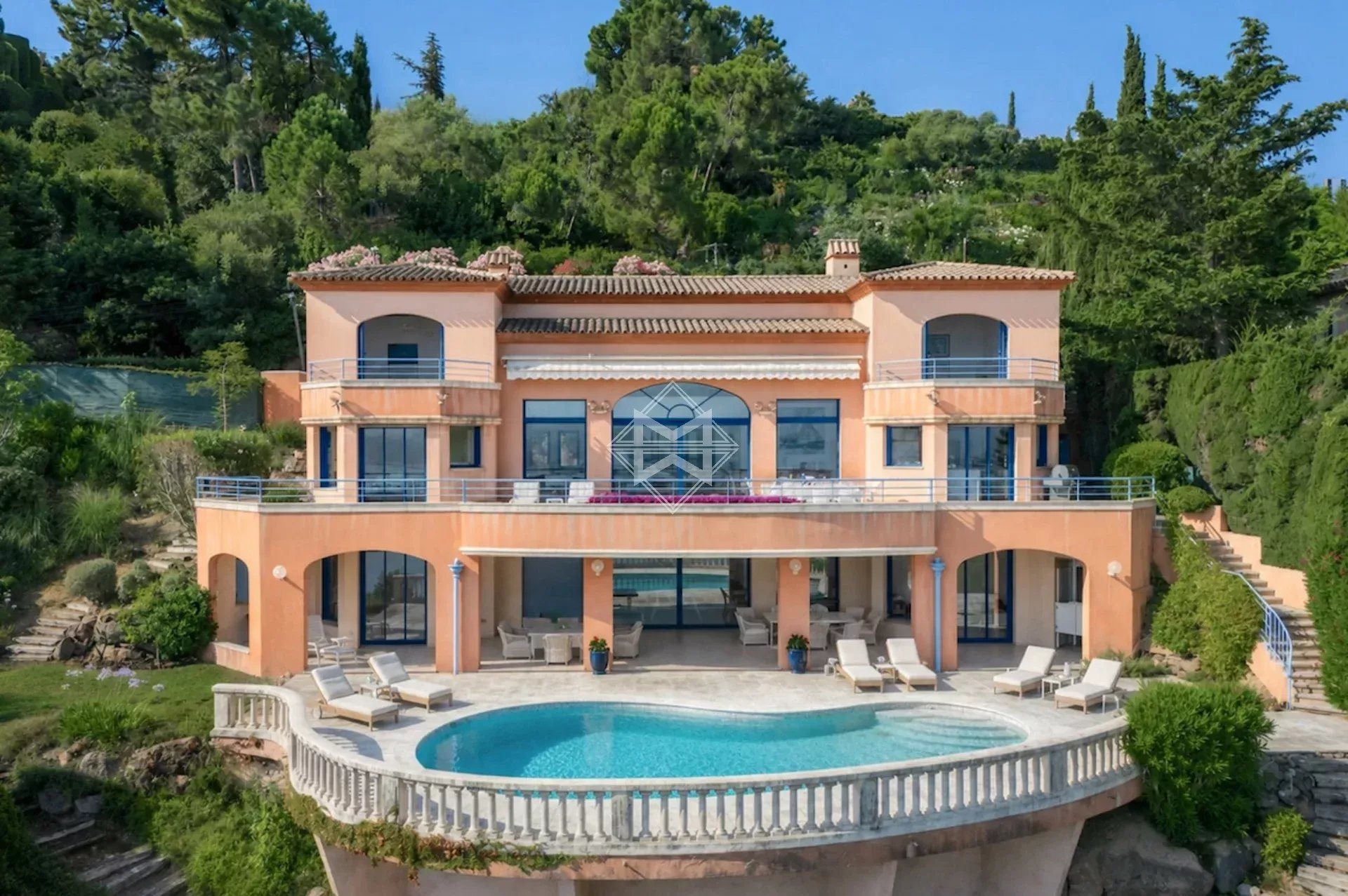 Maison à vendre, 322m², Théoule-sur-Mer