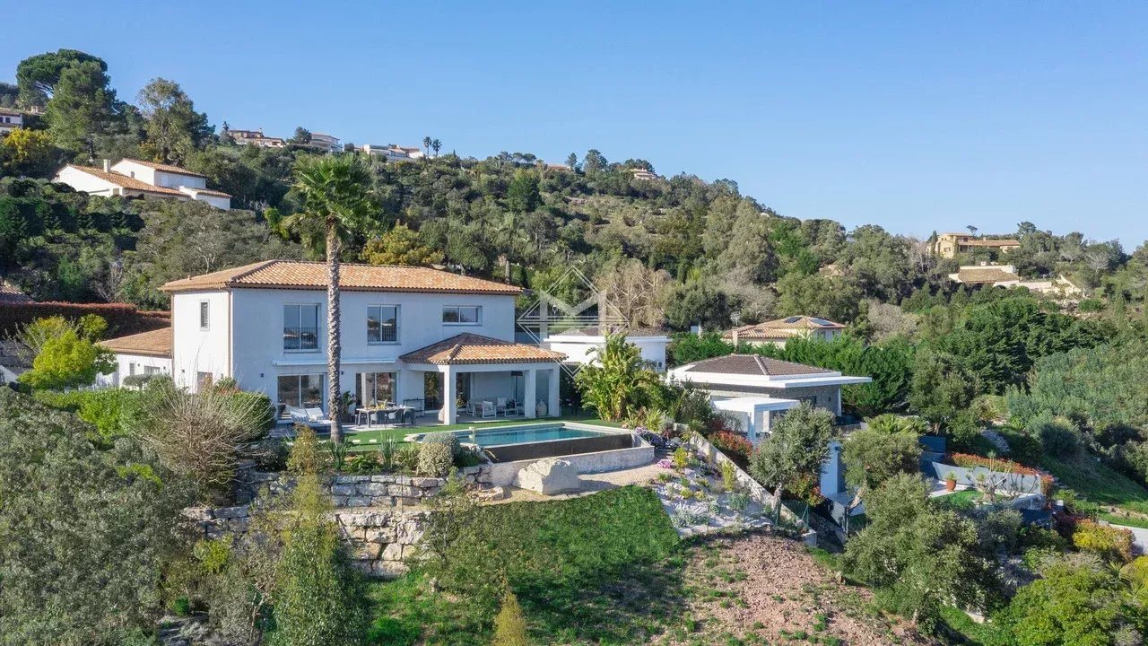 Maison à vendre, 237m², Les Adrets-de-l'Estérel