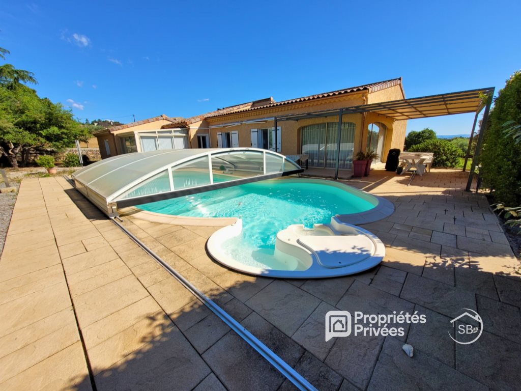 Maison à vendre, 136m², Lablachère