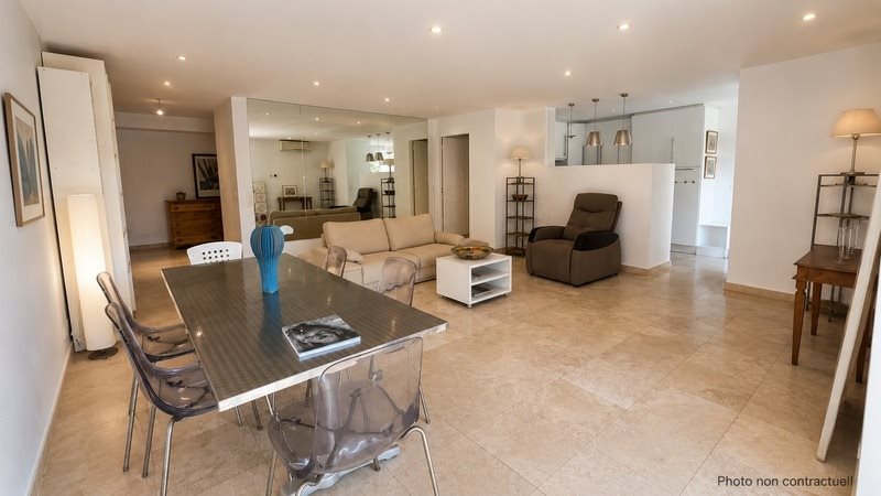 3-room apartment with rooftop and two enclosed garages in Saint Tropez (83) - Ansicht 3