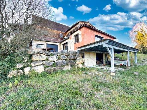 Maison 6 pièces 193 m² · à Sarlat-la-Canéda · 193 m² · 318 000 €
