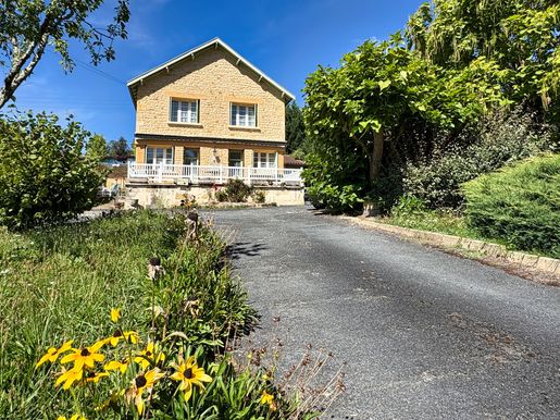 Maison 5 pièces 113 m² · à Sarlat-la-Canéda · 113 m² · 160 000 €