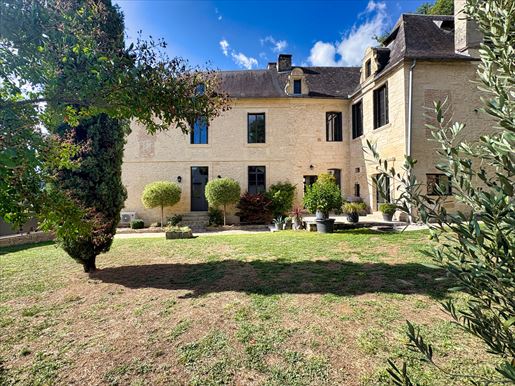 Maison 6 pièces 185 m² · à Montignac-Lascaux · 185 m² · 780 000 €