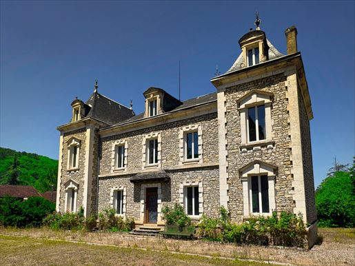13 pièces 250 m² · à Sarlat-la-Canéda · 250 m² · 584 800 €