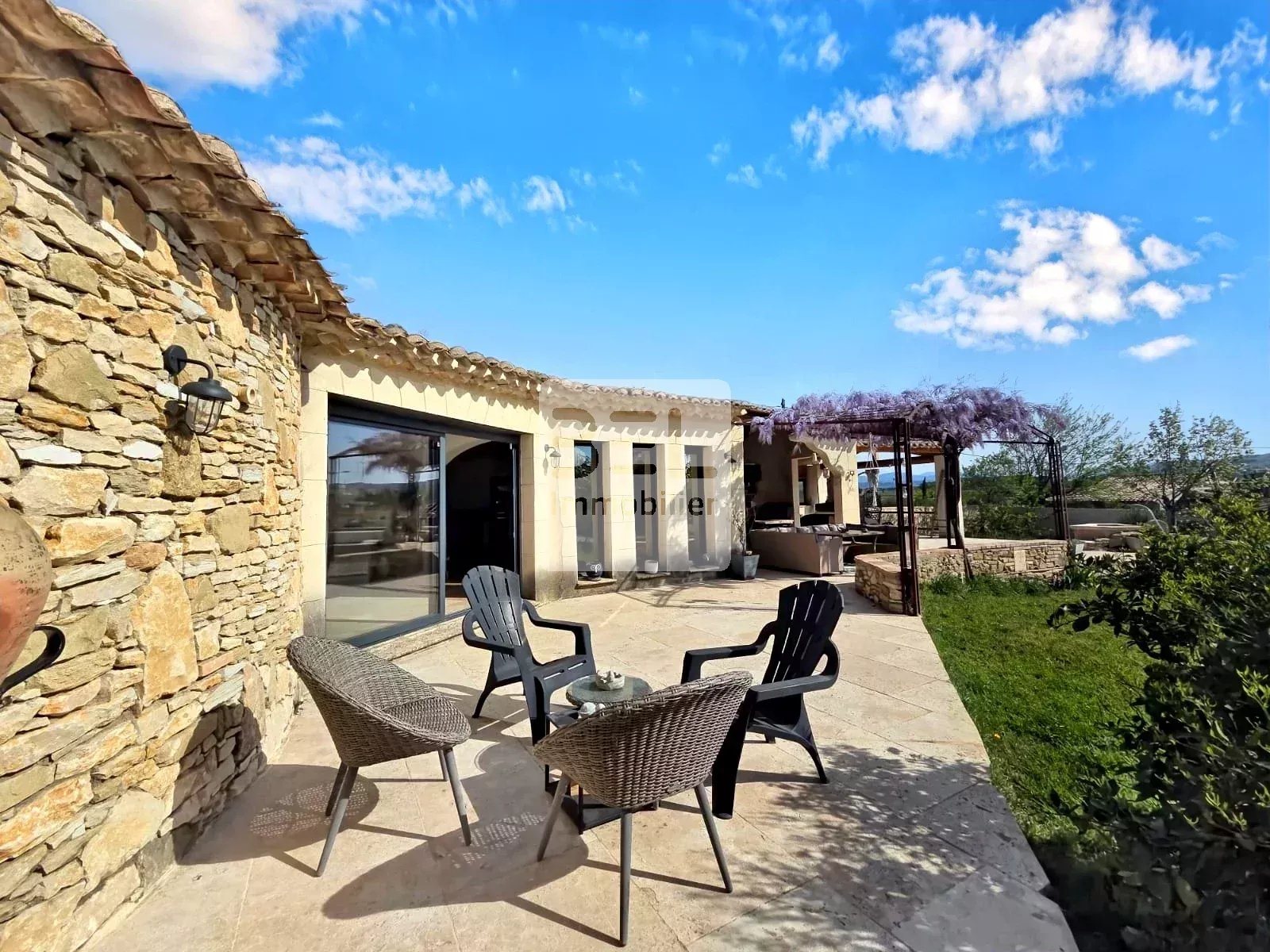 Maison à vendre, 218m², Saint-Restitut