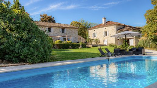 Maison 14 pièces 510 m² · à Bourg-de-Visa · 510 m² · 595 000 €