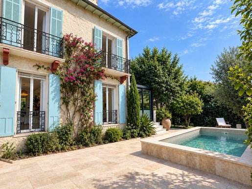 Maison 6 pièces 128 m² · à Antibes · 128 m² · 1 085 000 €