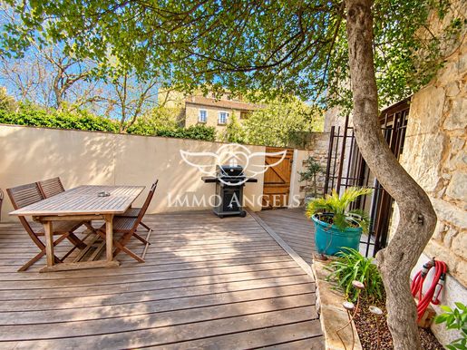 Maison 11 pièces 289 m² · aux Matelles · 289 m² · 699 000 €