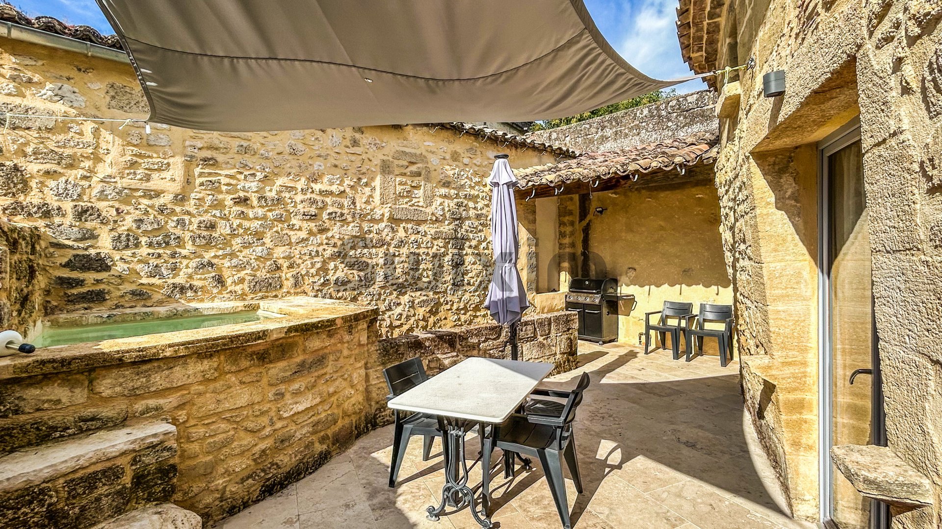 Maison à vendre, 95m², Saint-Siffret