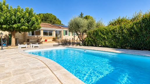 Maison 5 pièces 111 m² · à Uzès · 111 m² · 525 000 €