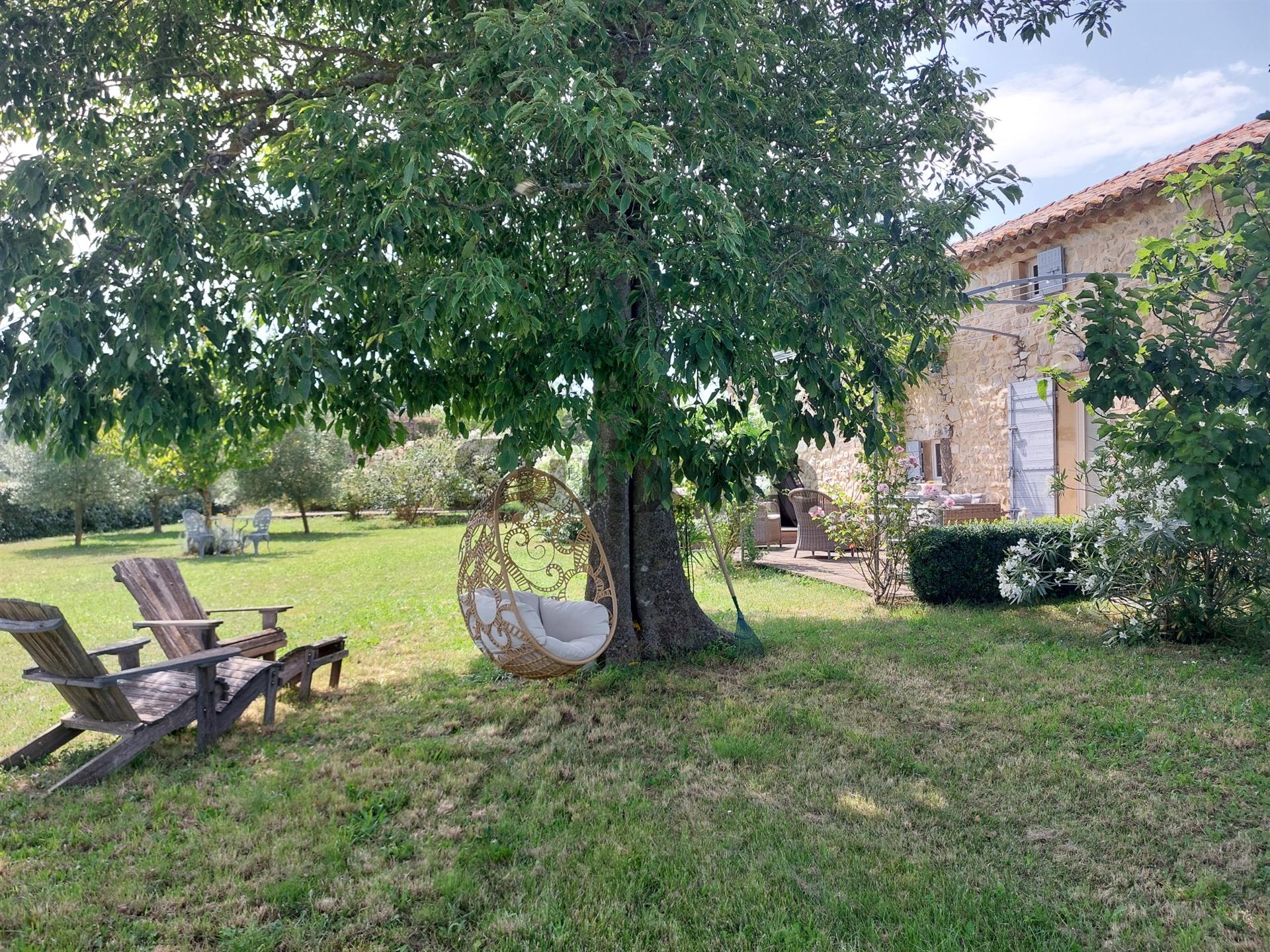 Maison à vendre, 220m², Montaren-et-Saint-Médiers