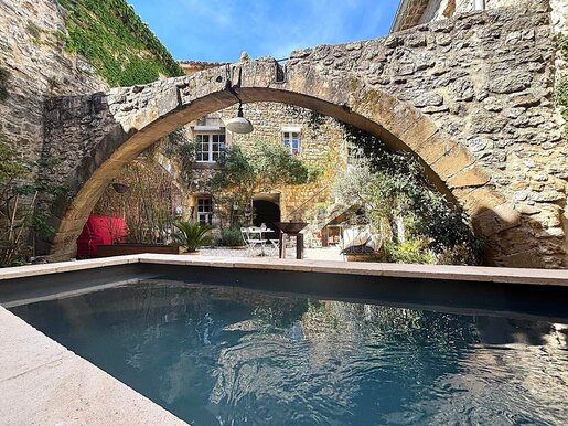Maison 8 pièces 165 m² · à Uzès · 165 m² · 575 000 €
