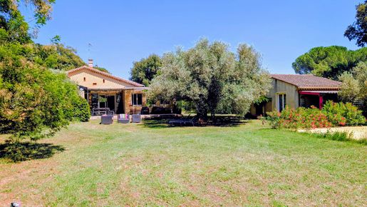 Maison 6 pièces 138 m² · à Castillon-du-Gard · 138 m² · 405 000 €