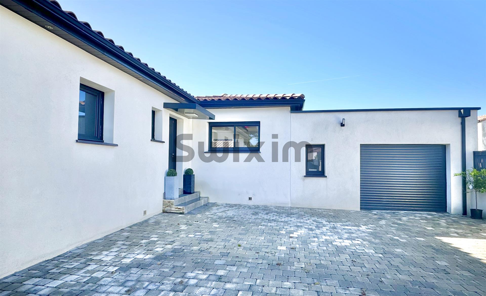 Maison à vendre, 118m², Saint-Privat-des-Vieux