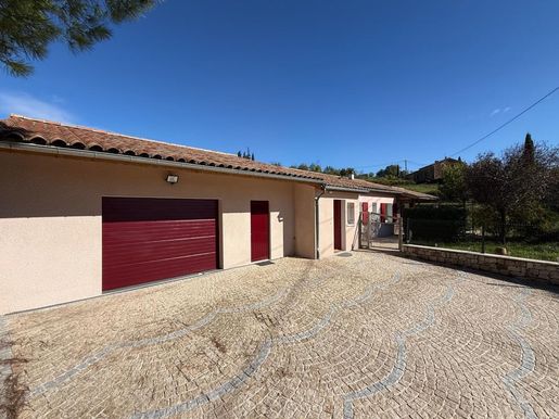 Maison 5 pièces 113 m² · à Vinezac · 113 m² · 420 000 €