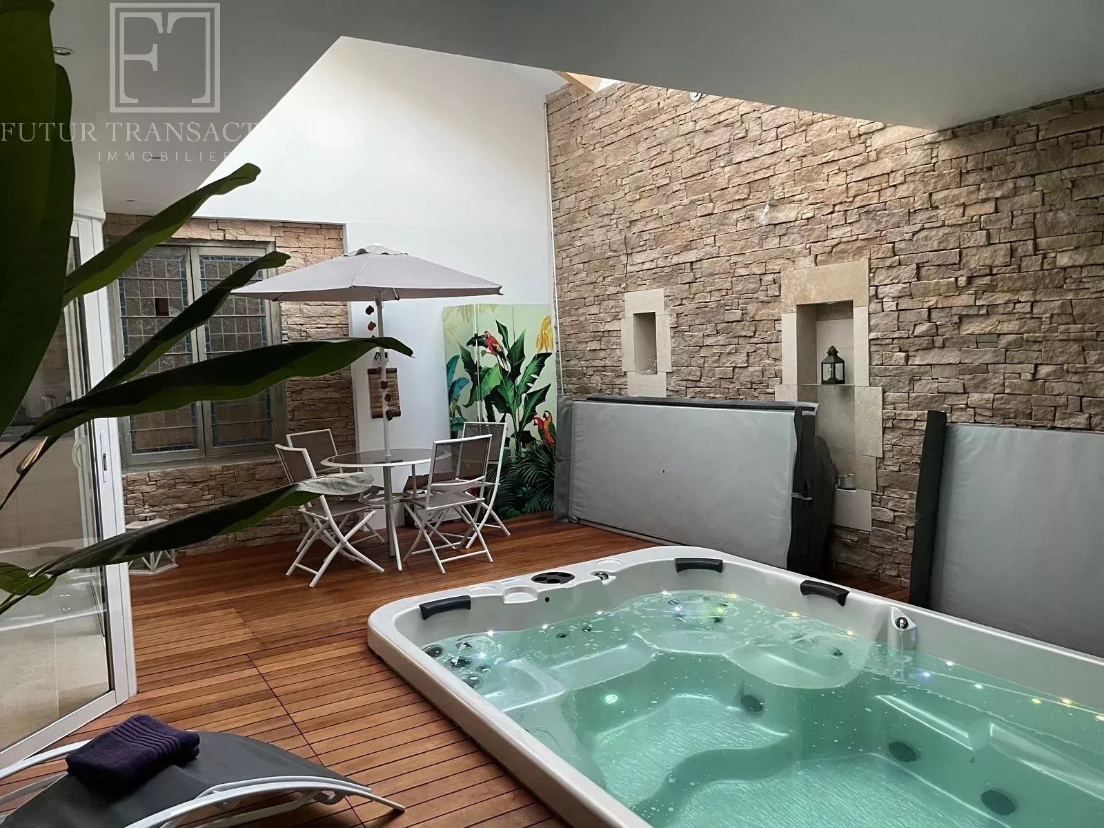 Maison à vendre, 213m², Condat-sur-Trincou