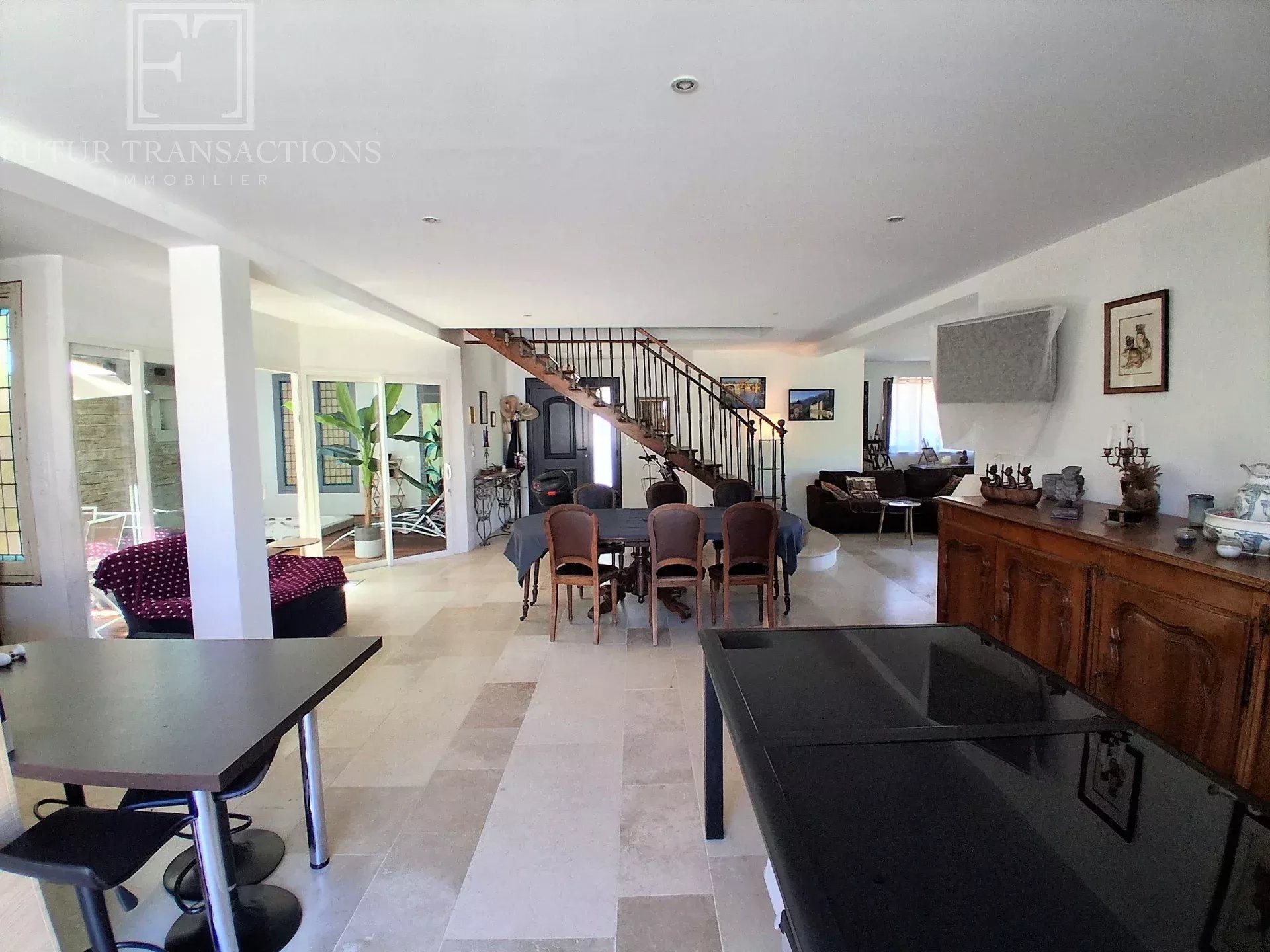 Maison à vendre, 213m², Condat-sur-Trincou
