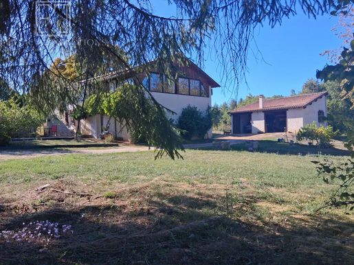Maison 10 pièces 295 m² · à Brantôme en Périgord · 295 m² · 401 900 €