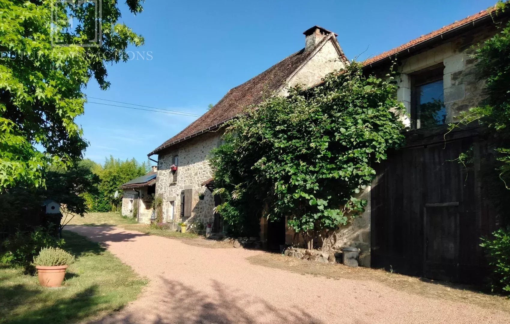 Maison à vendre, 260m², Saint-Saud-Lacoussière