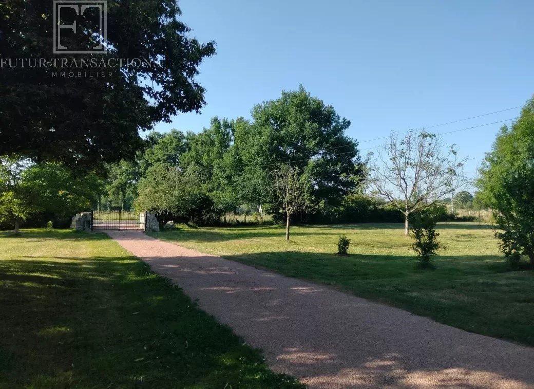 Maison à vendre, 260m², Saint-Saud-Lacoussière