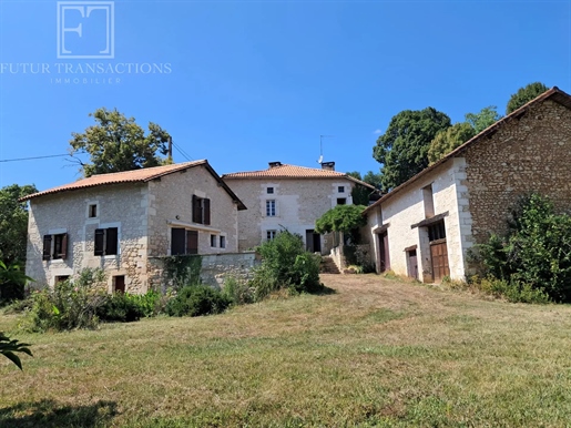 Maison 160 m² · à Champagnac-de-Belair · 160 m² · 242 900 €