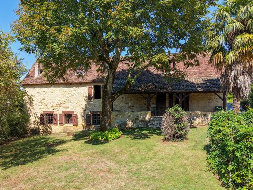 Maison 9 pièces 260 m² · à Gourdon · 260 m² · 199 000 €