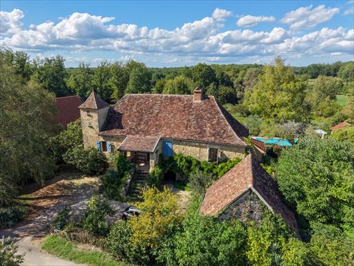 Maison 6 pièces 220 m² · à Gourdon · 220 m² · 399 000 €