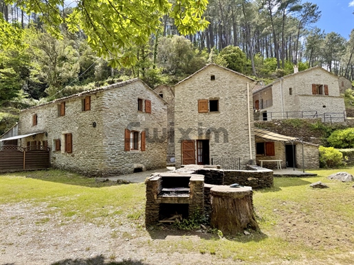 Maison 11 pièces 208 m² · à Saint-Martin-de-Boubaux · 208 m² · 849 000 €