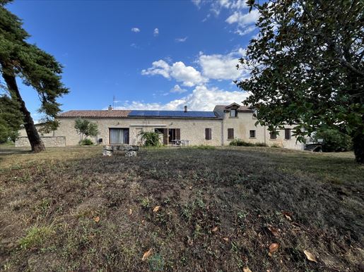 Maison 7 pièces 181 m² · à Monbazillac · 181 m² · 390 000 €