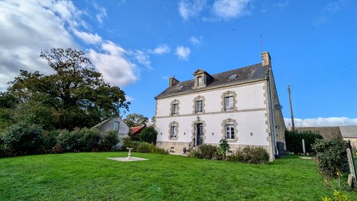 Maison 9 pièces 160 m² · à Lignol · 160 m² · 248 900 €