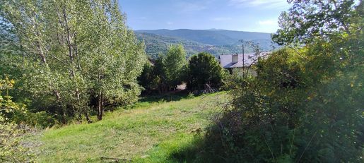 Terrain 1001 m² · à Osséja · 114 450 €